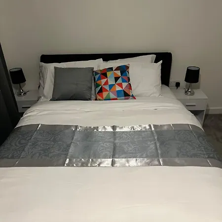 Holiday home New Peaceful Luxury With Free Parkingwifi *